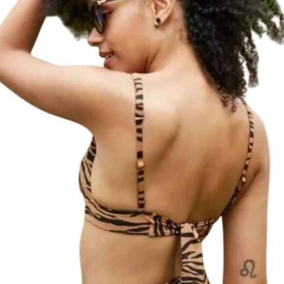 NEW Aerie Tiger Print Longline Bikini Top Small - Picture 2 of 5
